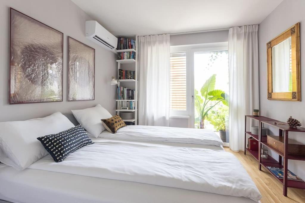 Dream Apartment - Central And Quiet With Ac And Free Parking Garage Vienna Exterior photo