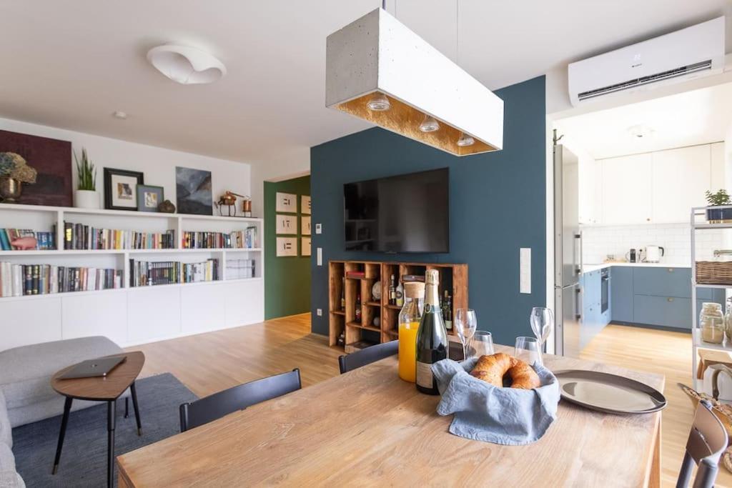Dream Apartment - Central And Quiet With Ac And Free Parking Garage Vienna Exterior photo