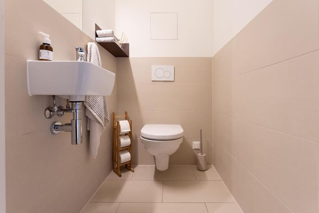 Dream Apartment - Central And Quiet With Ac And Free Parking Garage Vienna Exterior photo